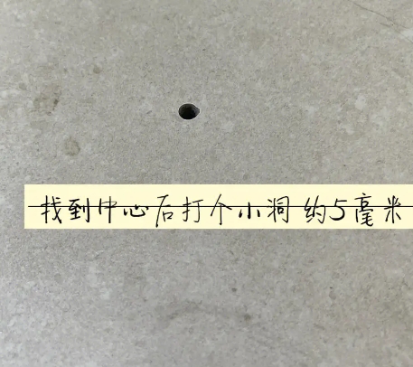 内乡瓷砖空鼓维修公司专业解答在瓷砖铺贴过程中，如果砂料搅拌不均匀，将会带来以下问题